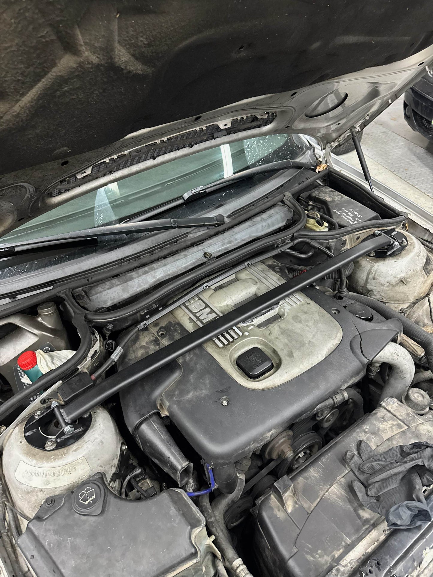 e46 front strut brace