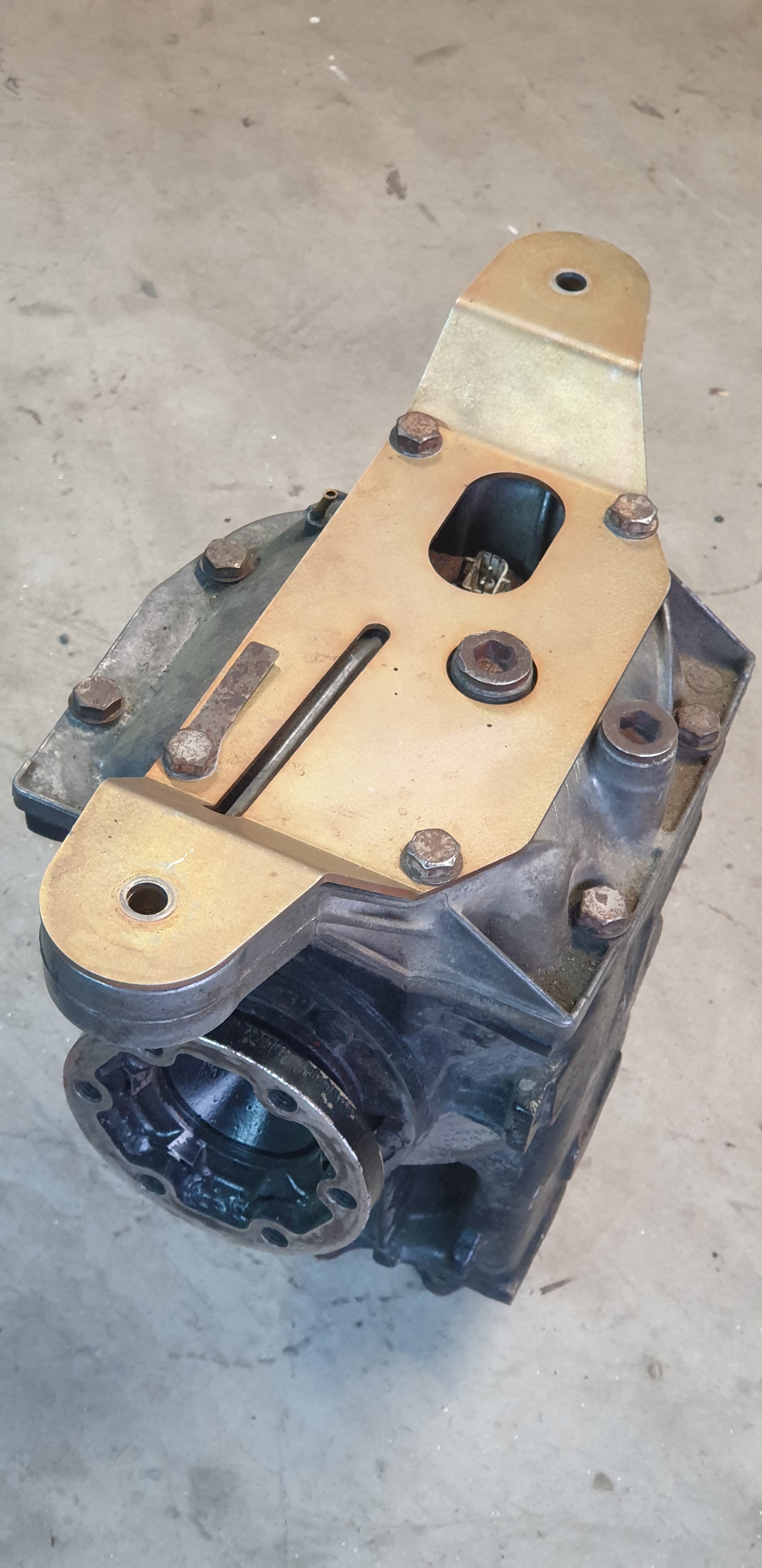 E36 type 188 Differential reinforcement plate