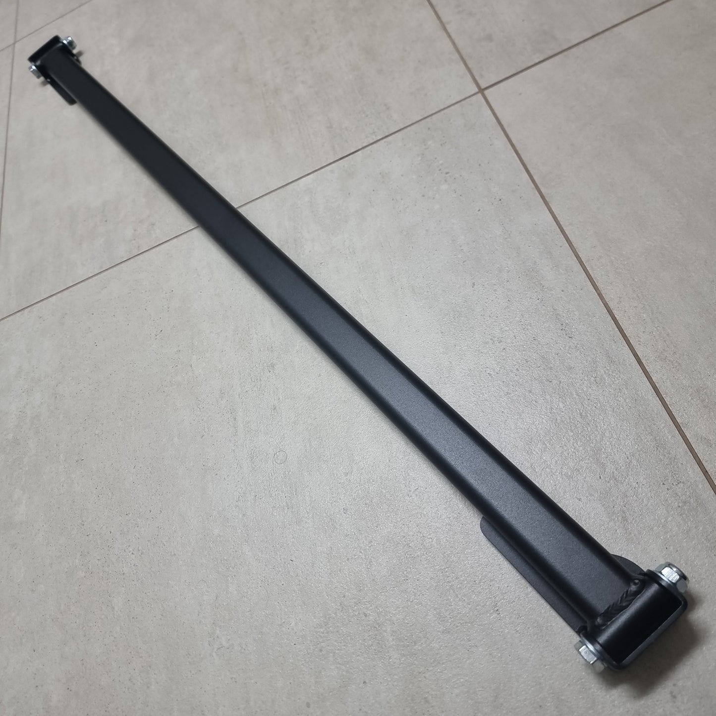 e90/e9x rear strut bar reinforcement