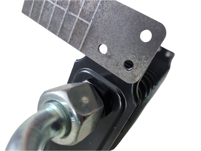 Oil cooler mounting bracket