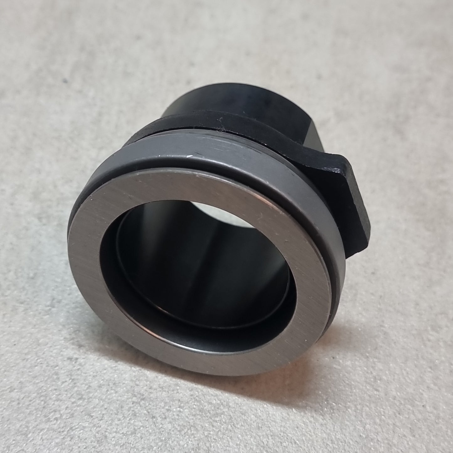 Heavy duty clutch release bearing