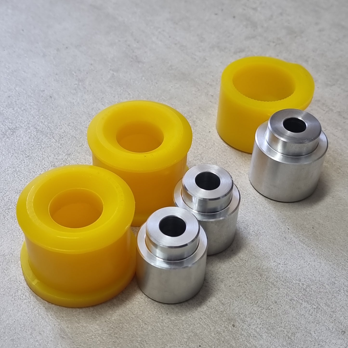 e46 M3 differential bushing set