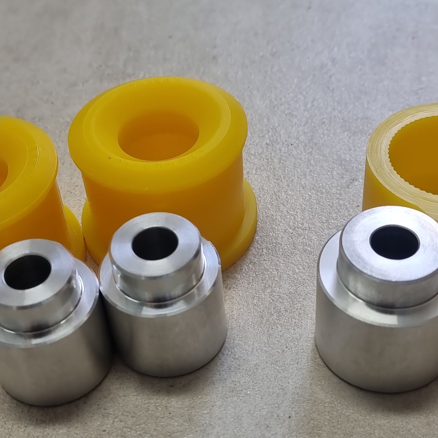 e46 M3 differential bushing set